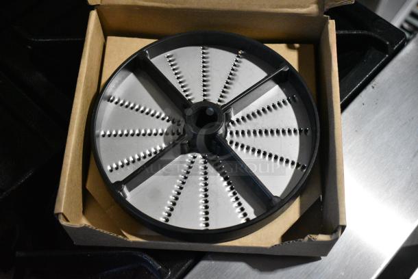 5 BRAND NEW SCRATCH AND DENT! Items Including Fan, Hobart SHRED-1/16 1/16" Grater / Shredder Plate 425SHRED116,Hobart 3246PLT-1/4S 32 1/4" Stay Sharp Grinder Plate for 4146, 4246, 4732, MG2032, and MG1532, Hobart 3246PLT-3/16S #32 3/16" Stay Sharp Grinder Plate for 4146, 4246, 4732, MG2032, and MG1532 Meat Grinders / Choppers 4253246P316S. 5 Times Your Bid! - Image 8 of 13