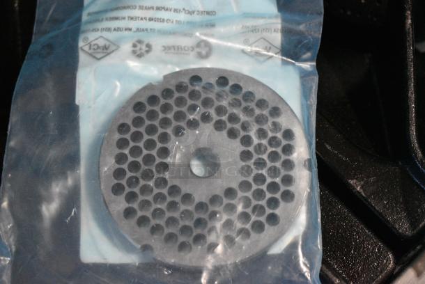 5 BRAND NEW SCRATCH AND DENT! Items Including Fan, Hobart SHRED-1/16 1/16" Grater / Shredder Plate 425SHRED116,Hobart 3246PLT-1/4S 32 1/4" Stay Sharp Grinder Plate for 4146, 4246, 4732, MG2032, and MG1532, Hobart 3246PLT-3/16S #32 3/16" Stay Sharp Grinder Plate for 4146, 4246, 4732, MG2032, and MG1532 Meat Grinders / Choppers 4253246P316S. 5 Times Your Bid! - Image 13 of 13