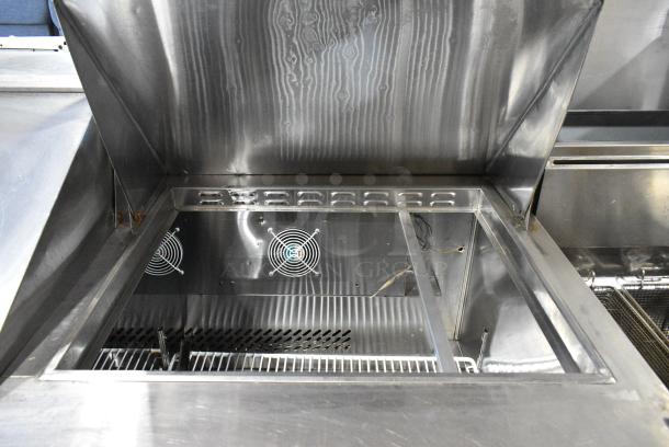 Stainless Steel Commercial Sandwich Salad Prep Table on Commercial Casters. 115 Volts, 1 Phase. Tested and Working! - Image 4 of 9