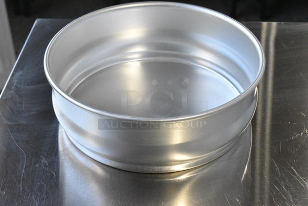 48 BRAND NEW! 176DPAN48 Metal Round Baking Pans. 48 Times Your Bid! - Image 1 of 6