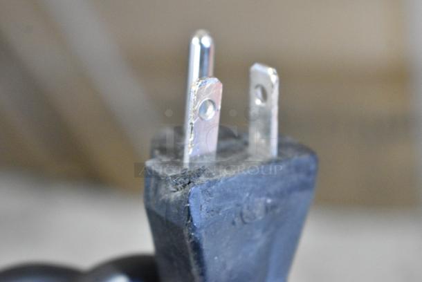 BRAND NEW SCRATCH AND DENT! Avantco 177HWD15 Stainless Steel 15 Gallon Bulk Hot Water Dispenser. 120 Volts, 1 Phase. - Image 8 of 9