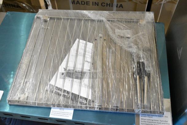 BRAND NEW SCRATCH AND DENT! 2024 Avantco 177CHSME231M Stainless Steel 23" Electric Countertop Cheese Melter. 208/240 Volts, 1 Phase. - Image 4 of 8