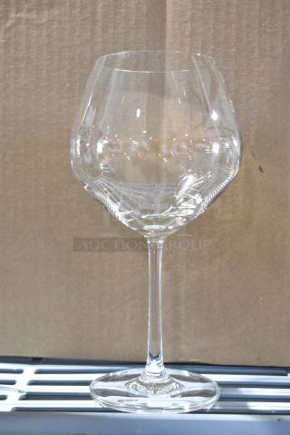 BRAND NEW SCRATCH AND DENT! Box of 10 Acopa  5539122B Elevation 21.5 oz. Burgundy Wine Glass.