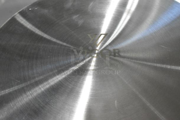 BRAND NEW SCRATCH AND DENT! Vigor 173SSAUTPN3 Stainless Steel Saute Pan - Image 5 of 5