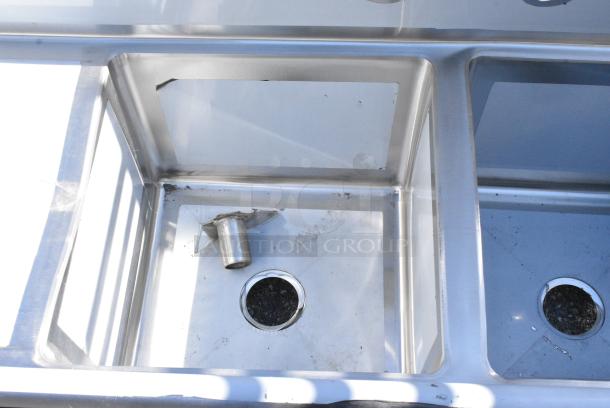 BRAND NEW SCRATCH AND DENT! Regency 600S21818224 124" 16-Gauge Stainless Steel Three Compartment Commercial Sink with 2 Drainboards - 24" x 24" x 14" Bowls. No Legs. - Image 5 of 7