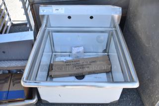 BRAND NEW SCRATCH AND DENT! Steelton 522CS12424 29 1/2" 18-Gauge Stainless Steel One Compartment Commercial Sink without Drainboard - 24" x 24" x 12" Bowl