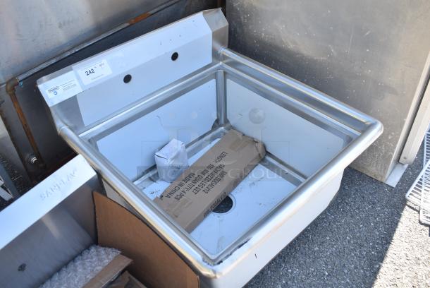 BRAND NEW SCRATCH AND DENT! Steelton 522CS12424 29 1/2" 18-Gauge Stainless Steel One Compartment Commercial Sink without Drainboard - 24" x 24" x 12" Bowl - Image 2 of 7