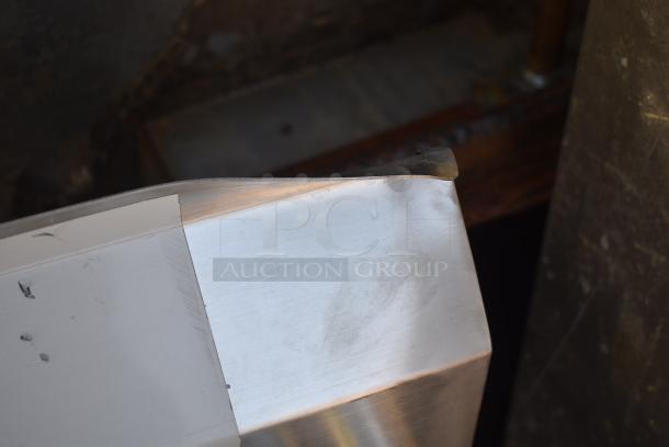 BRAND NEW SCRATCH AND DENT! Steelton 522CS12424 29 1/2" 18-Gauge Stainless Steel One Compartment Commercial Sink without Drainboard - 24" x 24" x 12" Bowl - Image 6 of 7