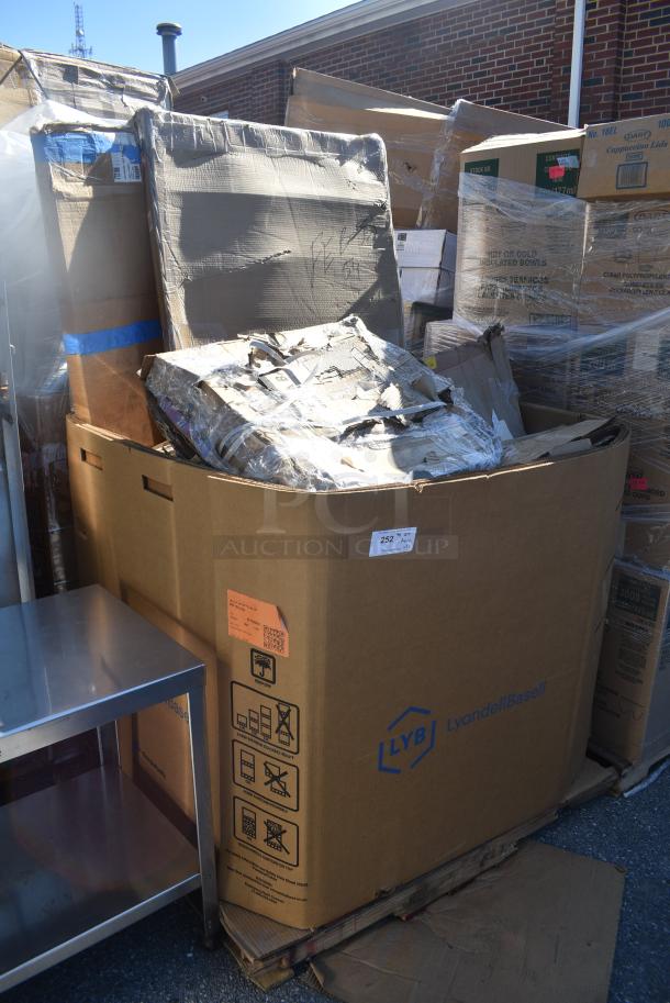 12 BRAND NEW SCRATCH AND DENT! Items Including 427SD3636WA Lancaster Table & Seating Excalibur 36" x 36" Square Table Top with Textured Walnut Finish, 600PS1536  Regency 15" Wide Stainless Steel Wall Mounted Pot Rack with Shelf and 18 Galvanized Hooks, 460EB1472 Regency 14" x 72" NSF Black Epoxy Wire Shelf, Carlisle 772108 Forest Green Maximizer Tray Slide 6' for Maximizer Food Bar. 12 Times Your Bid! - Image 2 of 13