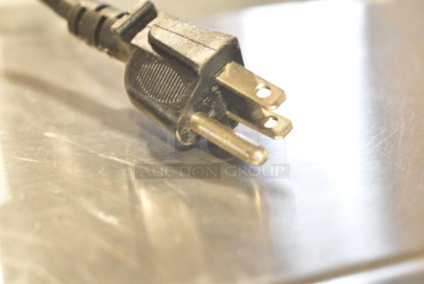 2 Vita-Mix VM0100A Blender Bases. 120 Volts, 1 Phase. 2 Times Your Bid! Tested and Working! - Image 7 of 9