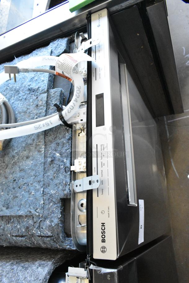 BRAND NEW SCRATCH AND DENT! Bosch SHP9PCM5N/22 Stainless Steel Undercounter Dishwasher. 120 Volts, 1 Phase. - Image 4 of 8