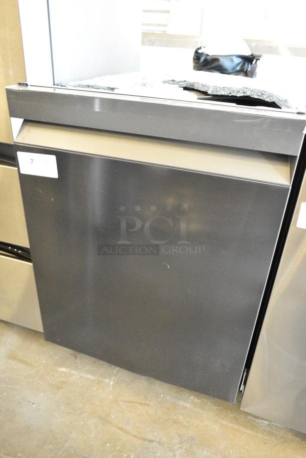 BRAND NEW SCRATCH AND DENT! Samsung DW80CG5450MT Stainless Steel Undercounter Dishwasher. 120 Volts, 1 Phase. - Image 1 of 8