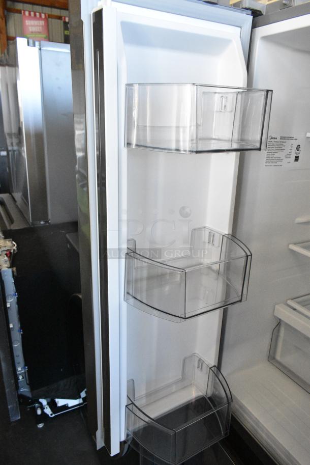 BRAND NEW SCRATCH AND DENT! Midea MRF18B4AST Stainless Steel French Style Cooler w/ Freezer Drawer. 115 Volts, 1 Phase. Tested and Working! - Image 6 of 10
