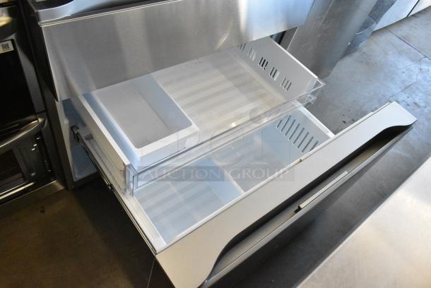 BRAND NEW SCRATCH AND DENT! 2024 LG LF30S8210S/00 Stainless Steel French Style Cooler w/ 2 Freezer Drawers. 115 Volts, 1 Phase. Tested and Working! - Image 7 of 10