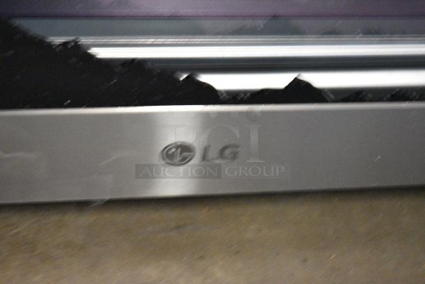 BRAND NEW SCRATCH AND DENT! ThinQ Stainless Steel Natural Gas Powered  4 Burner Range w/ 2 Ovens. See Pictures for Lower Oven's Broken Glass. - Image 8 of 9