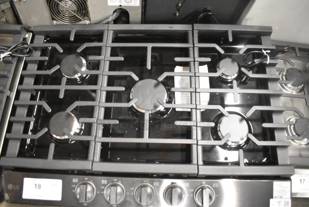 BRAND NEW SCRATCH AND DENT! 2024 LG CBGJ3023D/00 Stainless Steel Drop In Gas Powered 5 Burner Range. - Image 4 of 10