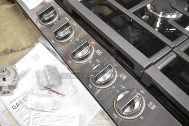BRAND NEW SCRATCH AND DENT! 2024 LG CBGJ3023D/00 Stainless Steel Drop In Gas Powered 5 Burner Range. - Image 6 of 10