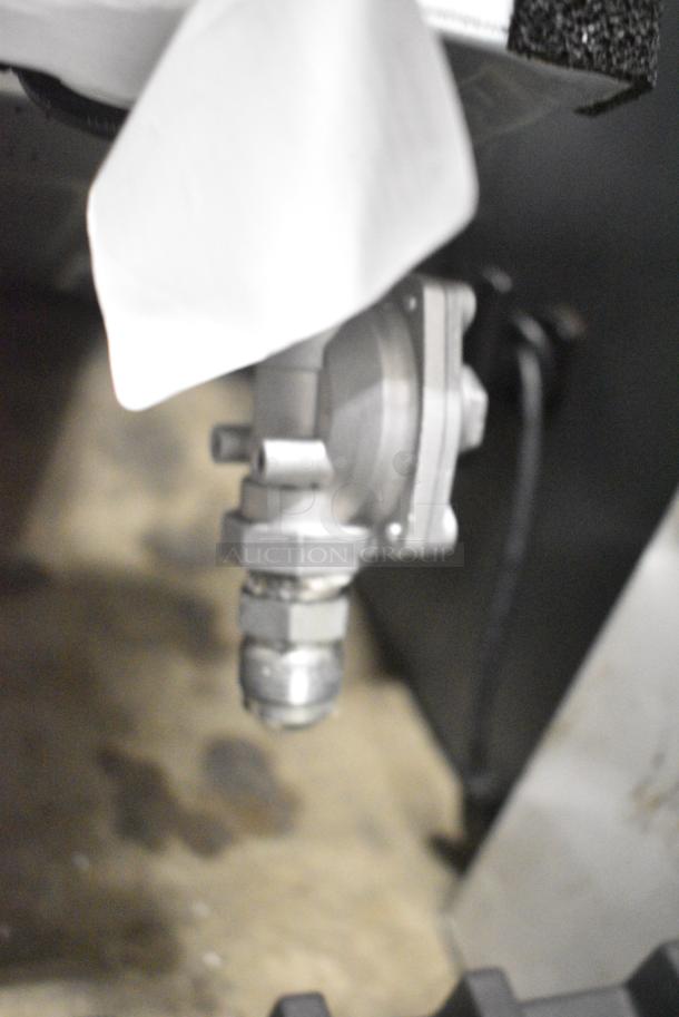 BRAND NEW SCRATCH AND DENT! 2024 LG CBGJ3023D/00 Stainless Steel Drop In Gas Powered 5 Burner Range. - Image 7 of 10