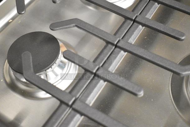 BRAND NEW SCRATCH AND DENT! 2024 LG CBGJ3023S/00 Stainless Steel Drop In Gas Powered 5 Burner Range. - Image 5 of 10