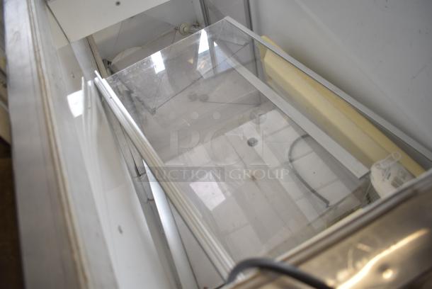 Master-Bilt DD-66 Metal Commercial Ice Cream Dipping Cabinet. 115/208-230 Volts, 1 Phase. Tested and Powers On But Does Not Get Cold - Image 4 of 8