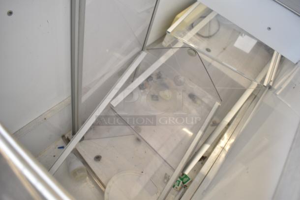 Master-Bilt DD-66 Metal Commercial Ice Cream Dipping Cabinet. 115/208-230 Volts, 1 Phase. Tested and Powers On But Does Not Get Cold - Image 5 of 8