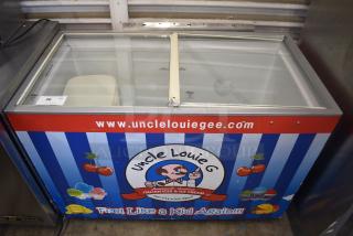 Metal Commercial Chest Freezer Merchandiser on Commercial Casters. 115 Volts, 1 Phase. Tested and Working!