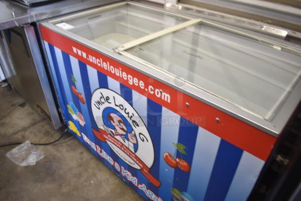 Metal Commercial Chest Freezer Merchandiser on Commercial Casters. 115 Volts, 1 Phase. Tested and Working! - Image 3 of 9