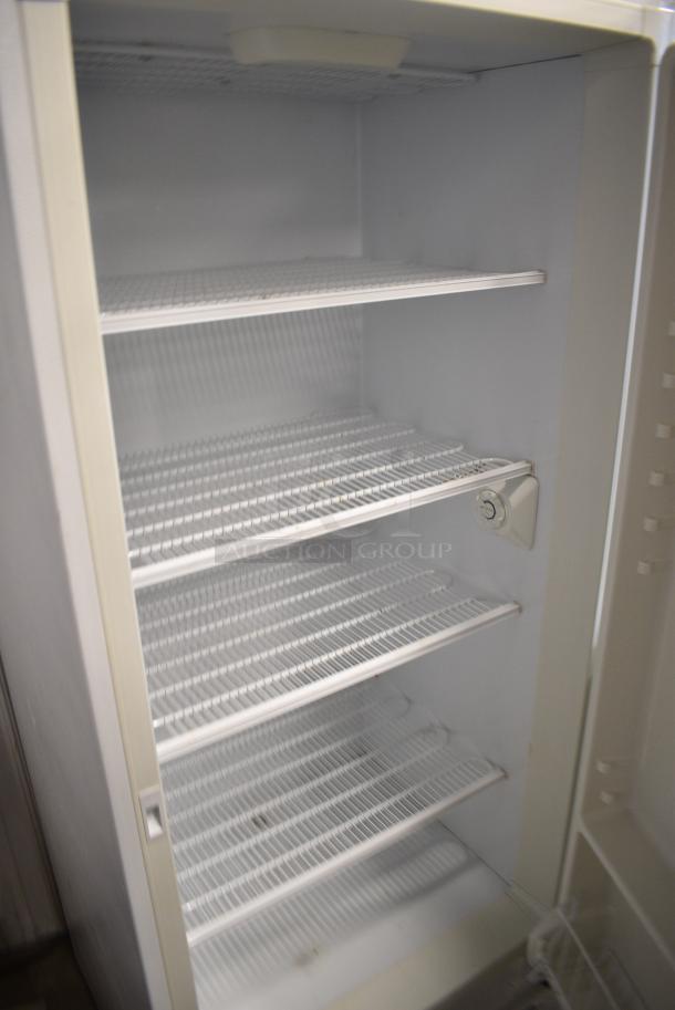Frigidaire FFU21M7HWM Metal Single Door Reach In Freezer. 115 Volts, 1 Phase. Tested and Working! - Image 4 of 7