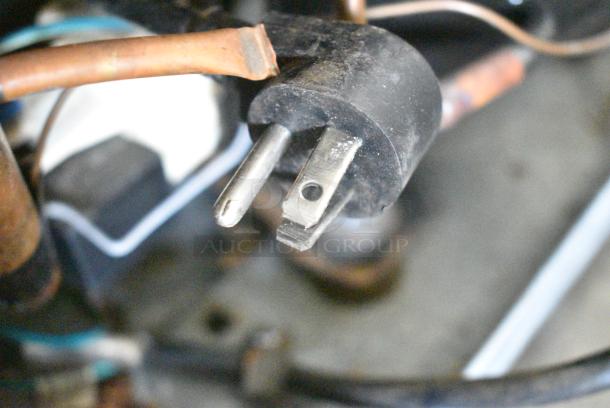 Frigidaire FFU21M7HWM Metal Single Door Reach In Freezer. 115 Volts, 1 Phase. Tested and Working! - Image 7 of 7