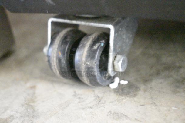 Caravell ISKREM Metal Chest Freezer on Commercial Casters. 120 Volts, 1 Phase. Tested and Working! - Image 7 of 7