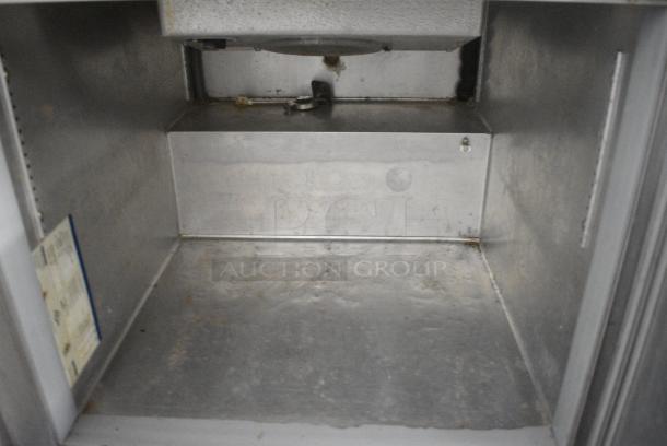 Norlake ZF081SMS/0-2DQ Stainless Steel Commercial 27" Ice Cream 8 Topping Cabinet w/ Freezer Base on Commercial Casters. 115 Volts, 1 Phase. Tested and Working! - Image 5 of 8
