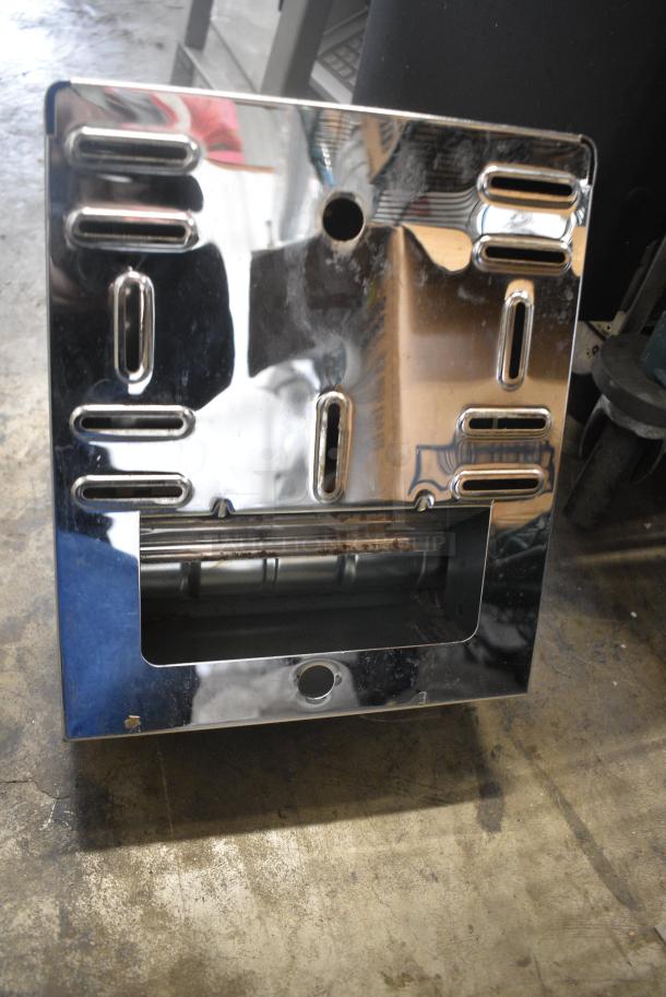 Metal Wall Mount Paper Towel Dispenser. - Image 5 of 5