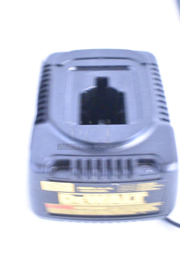 DeWalt DW9116 Battery Charger. 120 Volts, 1 Phase. - Image 3 of 5