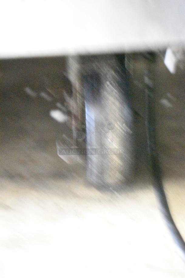 True TWT-60 Stainless Steel Commercial 2 Door Work Top Cooler on Commercial Casters. 115 Volts, 1 Phase. Tested and Working! - Image 5 of 9