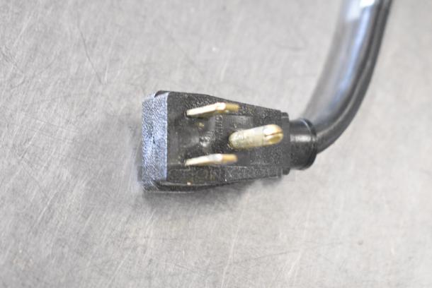 True TWT-44F Stainless Steel Commercial Single Door Work Top Freezer on Commercial Casters. 115 Volts, 1 Phase. Tested and Working! - Image 6 of 7