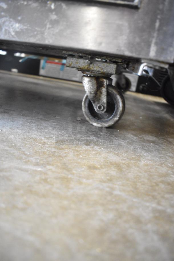 True TSSU-72-30M-B-ST Stainless Steel Commercial Prep Table on Commercial Casters. 115 Volts, 1 Phase. Tested and Powers On But Does Not Get Cold - Image 4 of 11