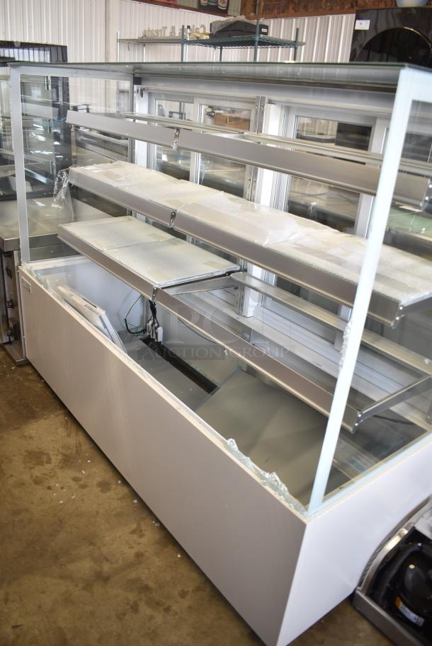 BRAND NEW SCRATCH AND DENT! Avantco 193BCFD72W BCFD-72 70 7/8" White Square Dry Bakery Display Case with LED Lighting. See Pictures for Broken Front and Side Glass Panes. 110-120 Volts, 1 Phase. - Image 2 of 6