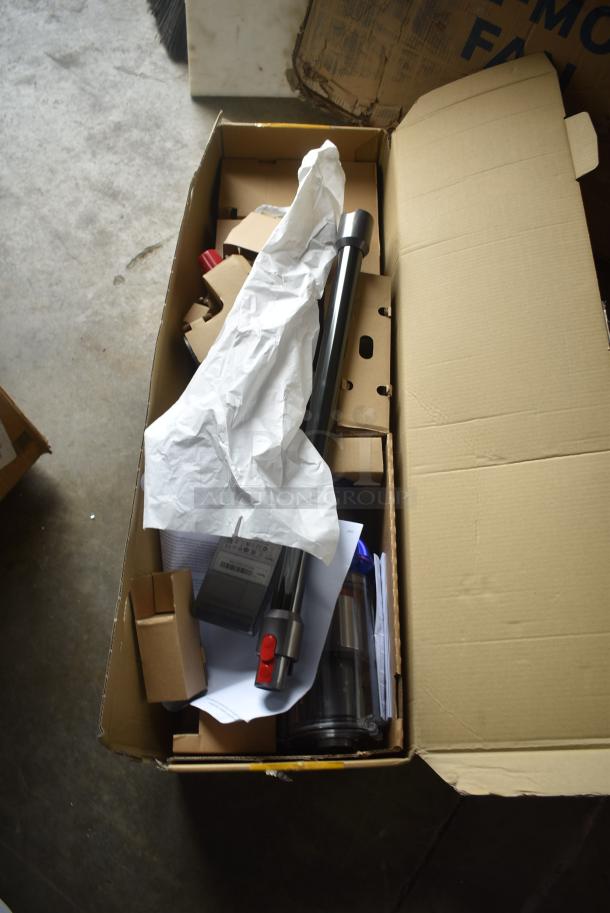 IN ORIGNAL BOX! Dyson 9AY-US-TDUST20A Vacuum Cleaner. - Image 3 of 4