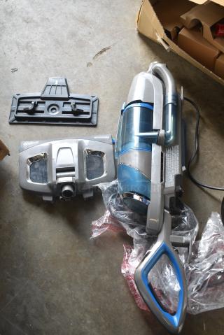 IN ORIGNAL BOX! Bissell 1132A Symphony Vacuum Cleaner.