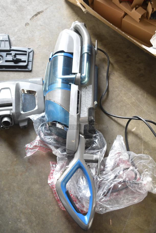 IN ORIGNAL BOX! Bissell 1132A Symphony Vacuum Cleaner. - Image 5 of 5