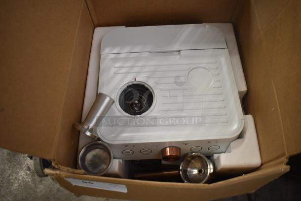 IN ORIGINAL BOX! Cafe Bellissimo OPC7CESAS4RW3-B Semi Automatic Espresso Machine. - Image 3 of 4