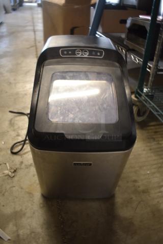Nutrichef Metal Countertop Ice Maker. 120 Volts, 1 Phase.