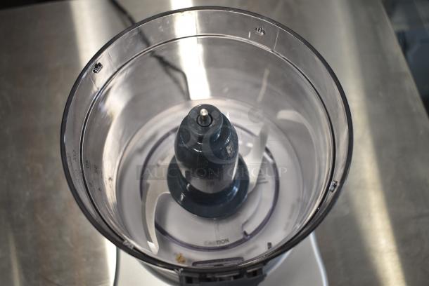 Cuisinart FP-8 Countertop Food Processor. 120 Volts, 1 Phase. Tested and Does Not Power On - Image 6 of 8