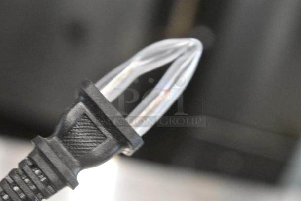 Cuisinart FP-8 Countertop Food Processor. 120 Volts, 1 Phase. Tested and Does Not Power On - Image 7 of 8