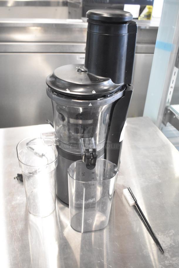 Nutribullet NBJ-300 Juicer. 120 Volts, 1 Phase. Tested and Does Not Power On - Image 1 of 8