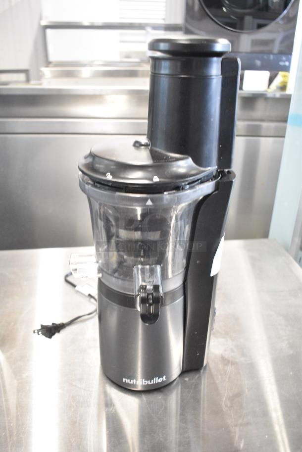 Nutribullet NBJ-300 Juicer. 120 Volts, 1 Phase. Tested and Does Not Power On - Image 4 of 8