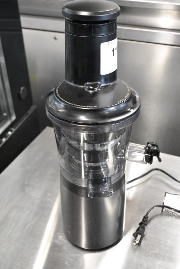 Nutribullet NBJ-300 Metal Countertop Juicer. 120 Volts, 1 Phase. 120 Volts, 1 Phase. Tested and Working! - Image 2 of 9