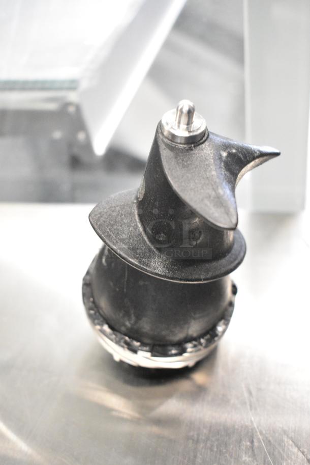 Nutribullet NBJ-300 Metal Countertop Juicer. 120 Volts, 1 Phase. 120 Volts, 1 Phase. Tested and Working! - Image 5 of 9
