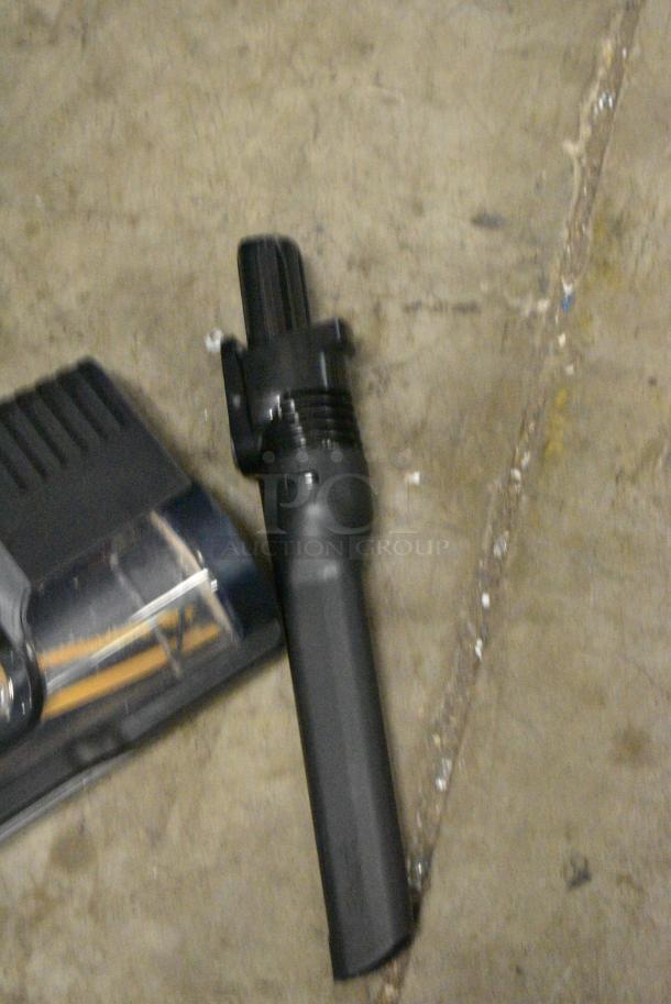 Shark Rocket Pro Vacuum Cleaner. - Image 2 of 6