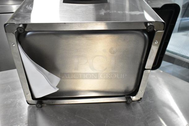 Cuisinart Metal Countertop Electric Powered Fryer w/ Metal Basket and Lid. 120 Volts, 1 Phase. - Image 7 of 7